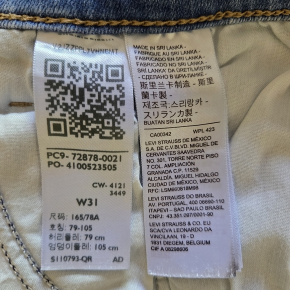 Levi's Women's High Rise Shorts Sz 31 Denim Distressed Light Wash Summer Cut Off - Picture 8 of 9